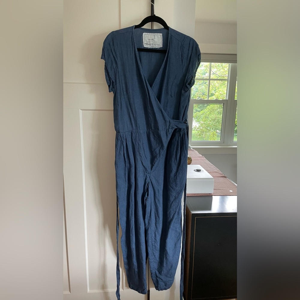 notPERFECTLINEN wrap jumpsuit M/L like a US 10